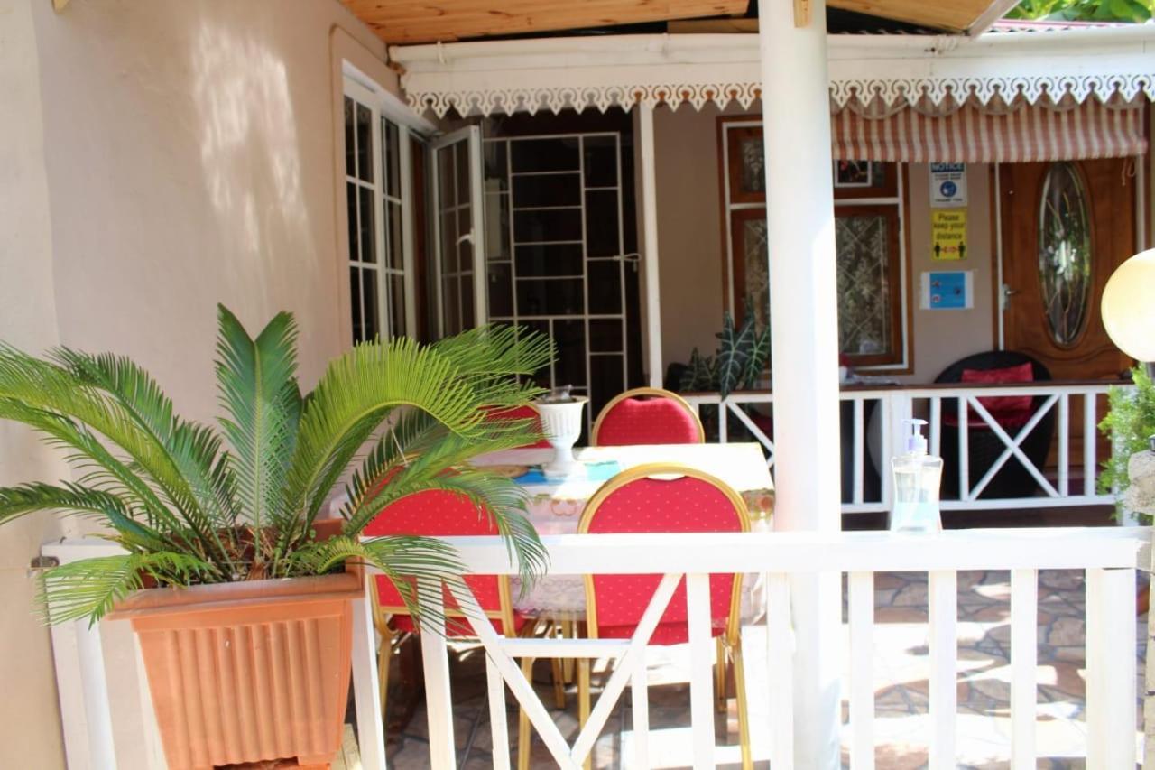 My Corner Guest House ヴィクトリア エクステリア 写真